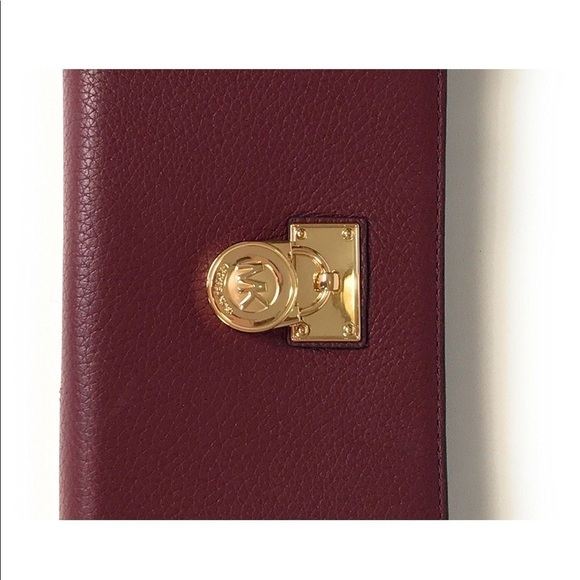 ๐ฅ ON SALE ๐ฅ Hamilton Traveler Large Zip Around Leather Wallet - Picture 4 of 12